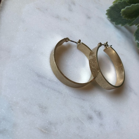 The Ava - The Vintage Hoop - Picture 6 of 8